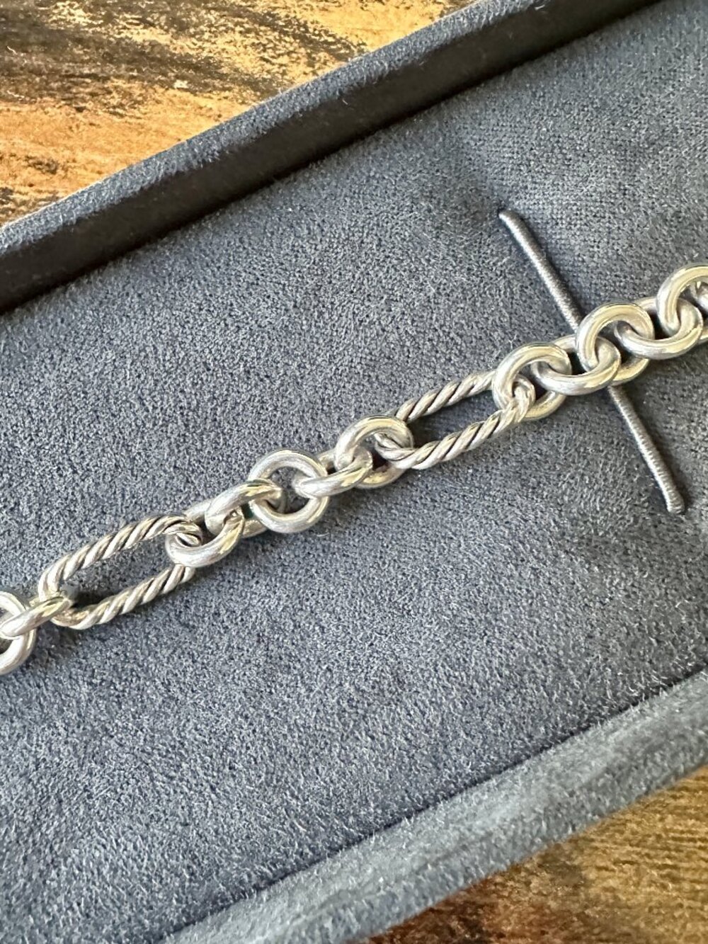 David Yurman Figaro Bracelet w/ Bow in Sterling Silver & 18K Yellow Gold - Med - Picture 4 of 13